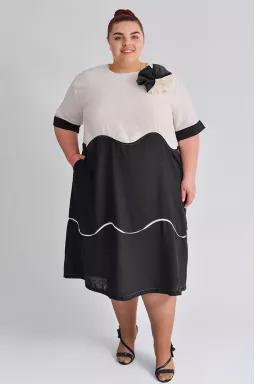 Бело-черное льняное платье с украшением больших размеров