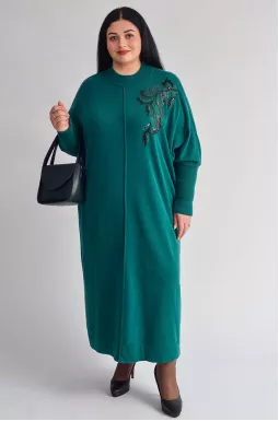 Платье с декоративной вышивкой и вырезом на спине больших размеров