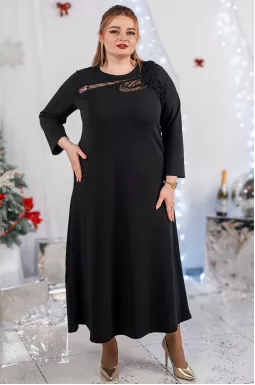 Черное платье макси трапеция с ажурным декором больших размеров