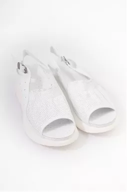 Босоніжки великих розмірів 