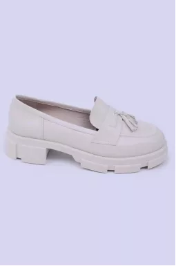 Стильні шкіряні туфлі великих розмірів