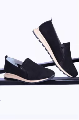 Туфлі на світлій підошві великих розмірів