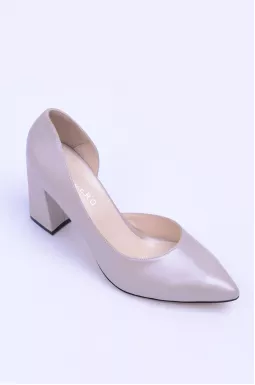 Туфлі на підборах з натуральної шкіри великих розмірів