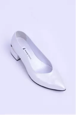 Стильные кожаные туфли на каблуках больших размеров