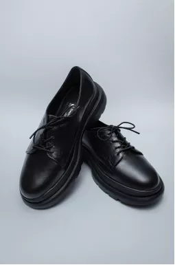 Класичні туфлі на шнурівці великіх розмірів