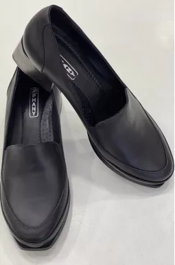 Комфортні демісезонні туфлі великих розмірів