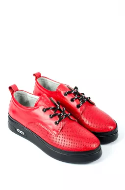 Закриті туфлі на зручній танкетці великих розмірів