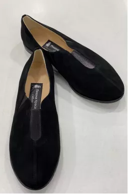 М'які та комфортні замшеві туфлі великих розмірів