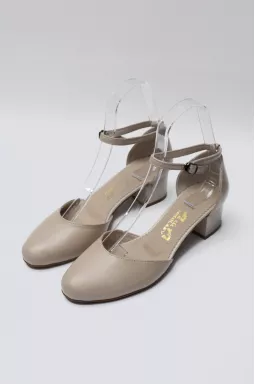 Бежеві шкіряні туфлі на комфортних підборах великих розмірів