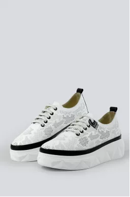 Стильні туфлі у біло-чорних тонах великих розмірів