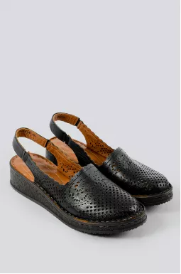 Чорні туфлі з перфорацією в візерунок великих розмірів