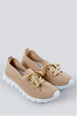 Кросівки зі шнурками великих розмірів