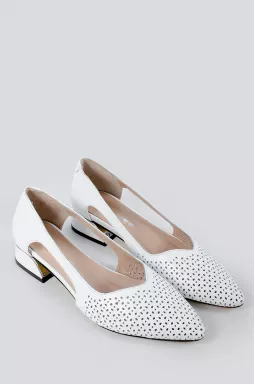 Туфлі білі на фігурних підборах великих розмірів