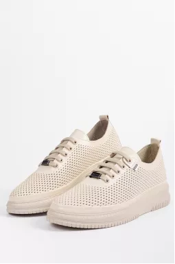 Туфлі кремові з перфорацією великих розмірів