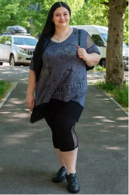 Туніка з сіткою і стразами великих розмірів