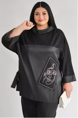 Туніка коротка з контрастним контурним малюнком великих розмірів