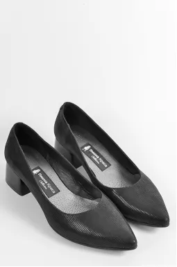 Туфлі-лодочки з фактурним візерунком в чорному кольорі великих розмірів