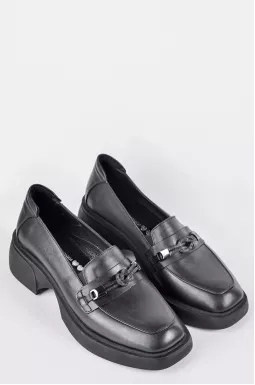 Туфлі класичні зі шкіри з елегантним оздобленням великих розмірів