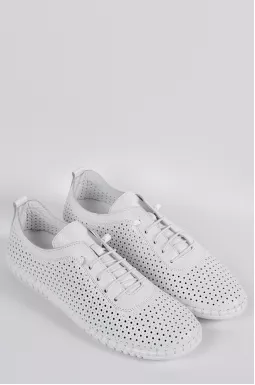 Білі шкіряні туфлі з перфорованим верхом великих розмрів