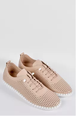 Бежеві шкіряні туфлі з перфорованим верхом великих розмрів