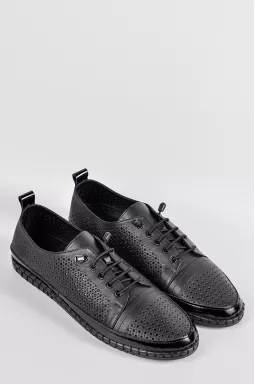Черные туфли с декоративной перфорацией больших размеров