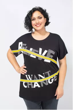 Футболка в стильные надписи батал