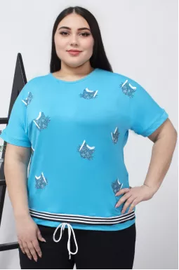 Футболка со шнуровкой и котиками из стразов батал