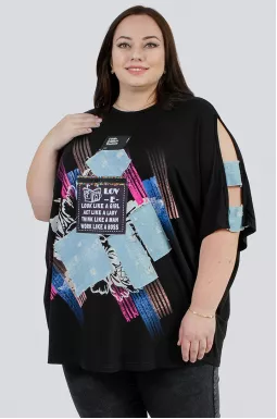 Яскрава футболка з декором великих розмірів