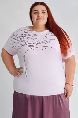 Футболка с нежным цветочным принтом больших размеров