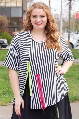 Футболка полосатая с молниями больших размеров