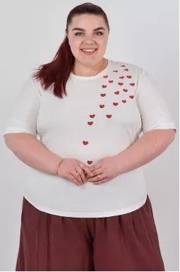 Футболка з рельєфною аплікацією у вигляді сердечок великих розмірів
