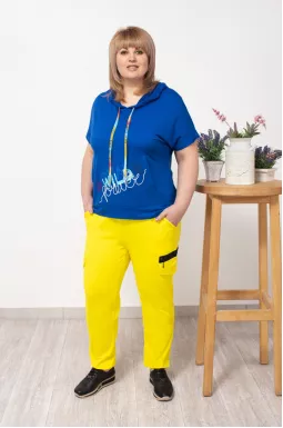 Яскраве худі з коротким рукавом батал