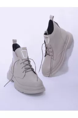 Ботинки однотонные на шнуровке больших размеров