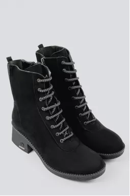 Ботинки замшевые на каблуке больших размеров