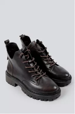 Черевики шкіряні коричневі на текстурній підошві великих розмірів