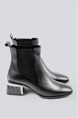 Ботинки с резинками и декоративными каблуками больших размеров