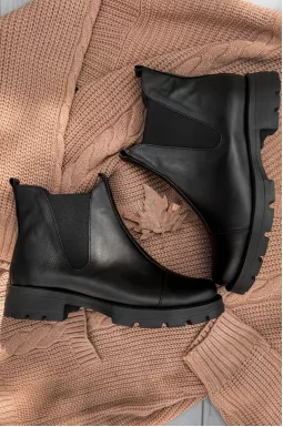 Чорні челсі великих розмірів