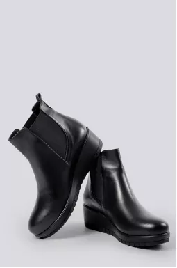 Челси кожаные на танкетке больших размеров