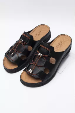 Чорні шкіряні шльопанці великих розмірів