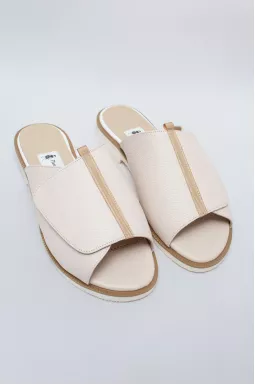 Шльопанці шкіряні пудрові на липучках великих розмірів