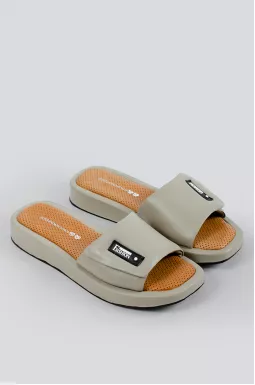 Зручні шльопанці на липучці великих розмірів