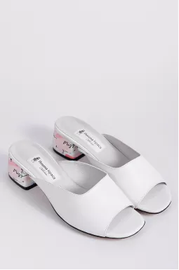 Шлепанцы белые на каблуке в принт больших размеров