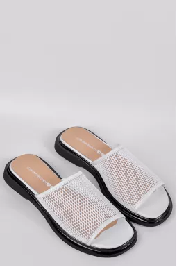 Шльопанці в білому кольорі з фактурною сіткою великих розмірів