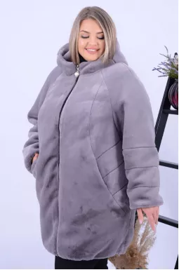 Стильная шуба на молнии с украшением супер батал