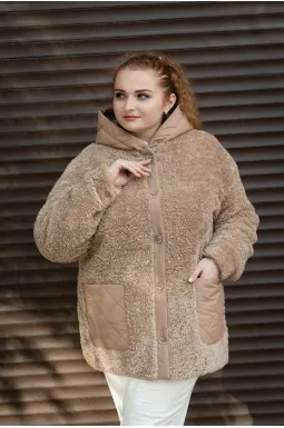 Полушубок из искусственного меха в светлых оттенках супер батал