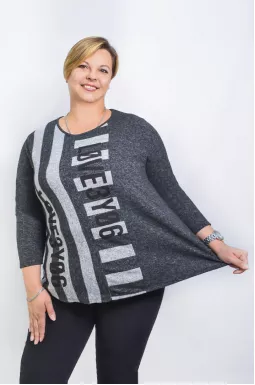 Блуза короткая с принтом супер батал