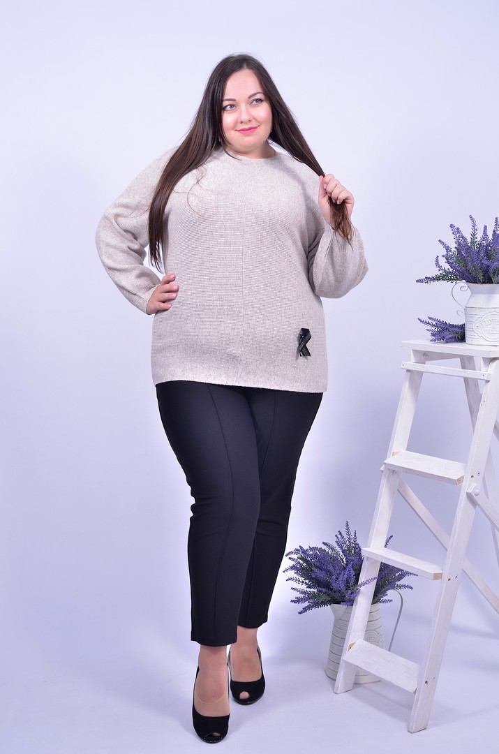 Джемпер с аксессуаром батал