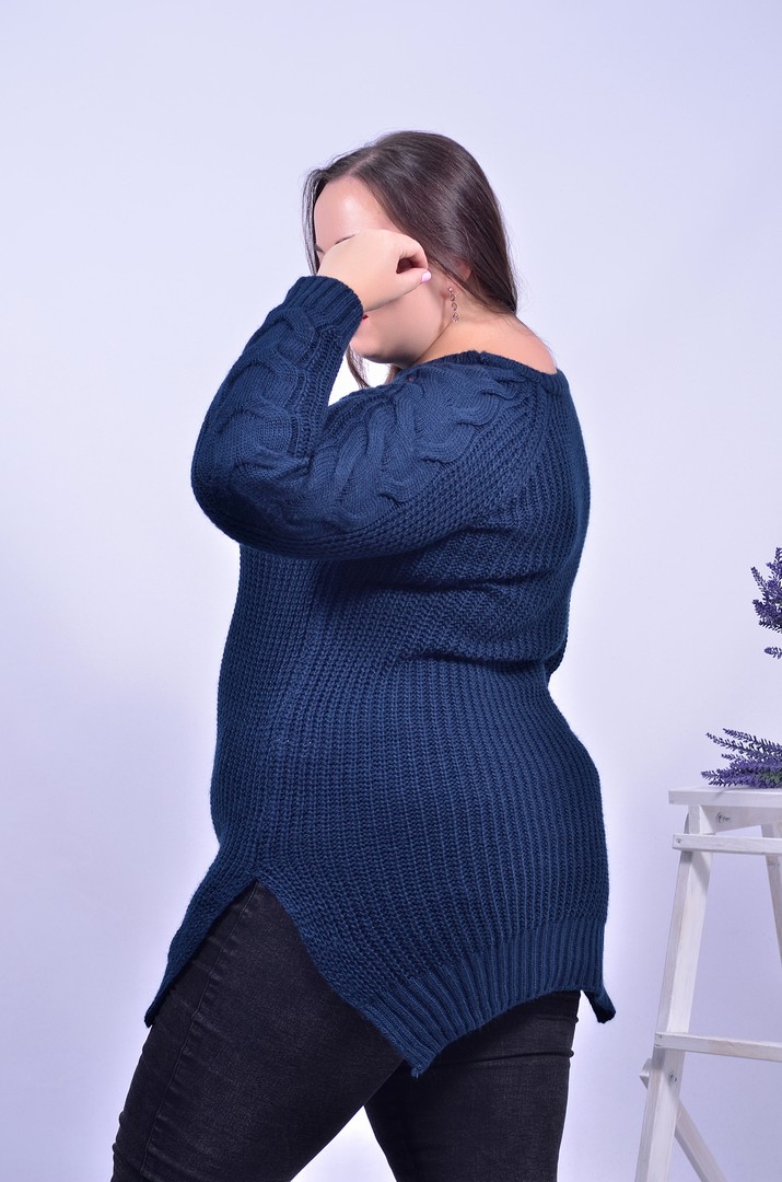 Светр вовняний подовжений