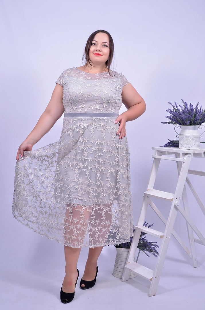 Сукня ніжна святкова супер батал