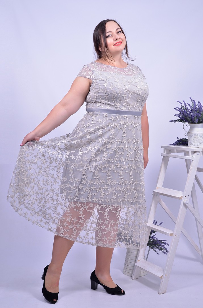 Сукня ніжна святкова супер батал